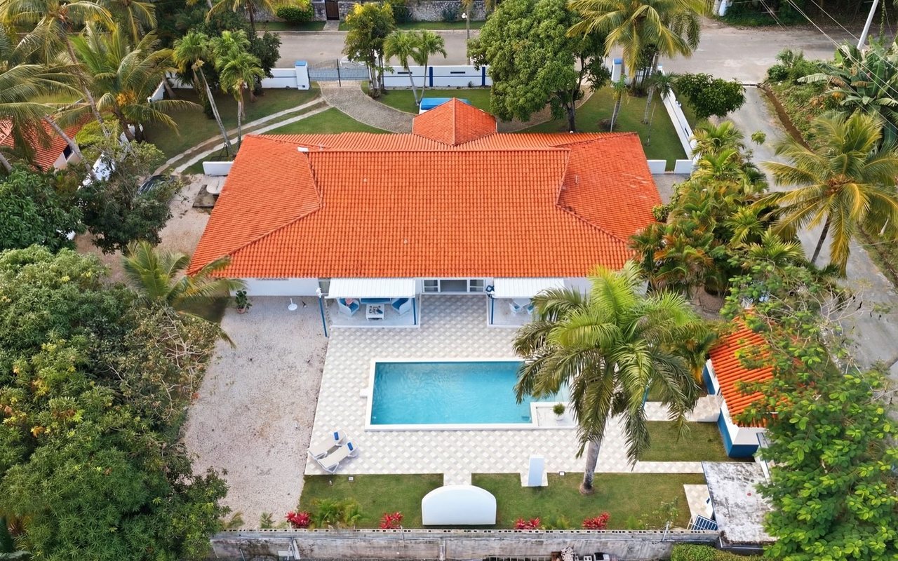 Aerial view of the Paradise Point villa and pool
